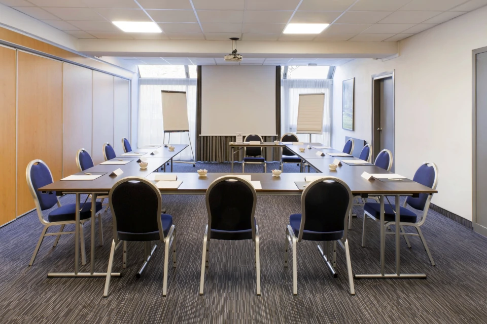 Salle de réunion Neuville en U